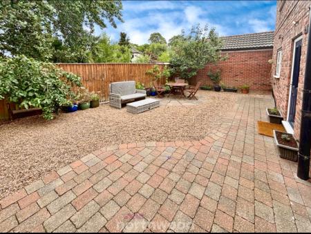 4 bedroom Detached house for sale in Tower Gardens, Hatfield, Doncaster, DN7