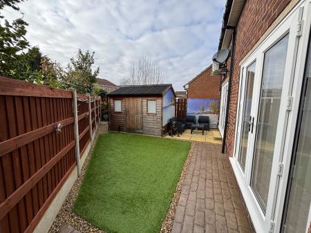 3 bedroom Semi-detached house for sale in Victoria Avenue, Hatfield, Doncaster, DN7