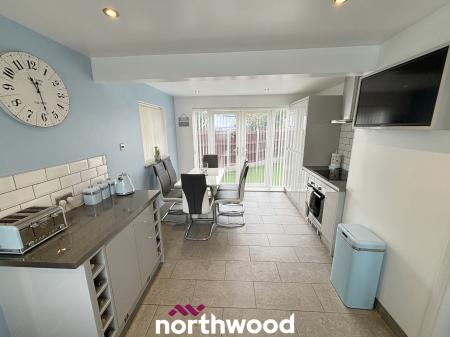 3 bedroom Semi-detached house for sale in Victoria Avenue, Hatfield, Doncaster, DN7
