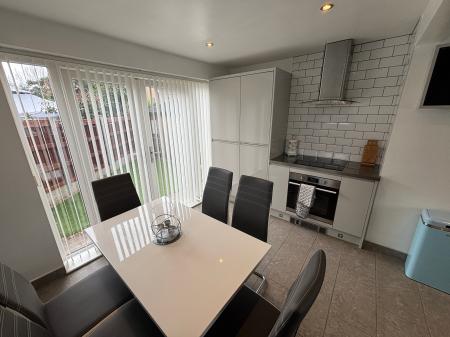 3 bedroom Semi-detached house for sale in Victoria Avenue, Hatfield, Doncaster, DN7