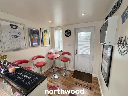 3 bedroom Semi-detached house for sale in Victoria Avenue, Hatfield, Doncaster, DN7