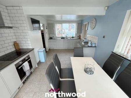 3 bedroom Semi-detached house for sale in Victoria Avenue, Hatfield, Doncaster, DN7