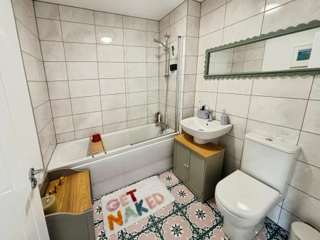 3 bedroom Semi-detached house for sale in Viking Way, Hatfield, Doncaster, DN7