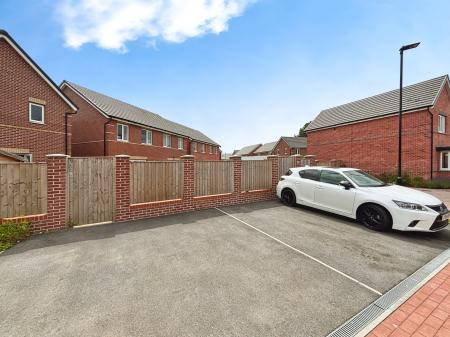 3 bedroom Semi-detached house for sale in Viking Way, Hatfield, Doncaster, DN7