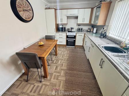 2 bedroom Semi-detached house for sale in West Avenue, Stainforth, Doncaster, DN7