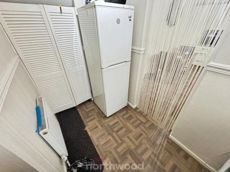 2 bedroom Semi-detached house for sale in West Avenue, Stainforth, Doncaster, DN7