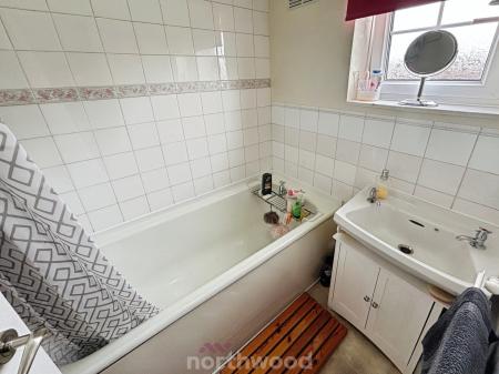 2 bedroom Semi-detached house for sale in West Avenue, Stainforth, Doncaster, DN7