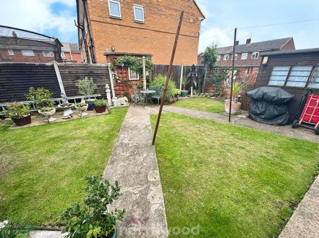 2 bedroom Semi-detached house for sale in West Avenue, Stainforth, Doncaster, DN7