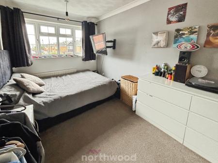 3 bedroom Semi-detached house for sale in Amanda Drive, Hatfield, Doncaster, DN7