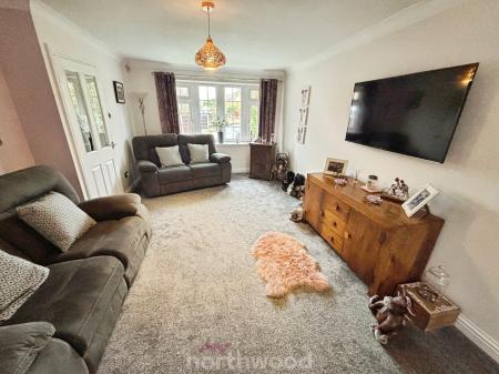 3 bedroom Semi-detached house for sale in Amanda Drive, Hatfield, Doncaster, DN7