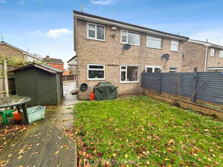 3 bedroom Semi-detached house for sale in Amanda Drive, Hatfield, Doncaster, DN7