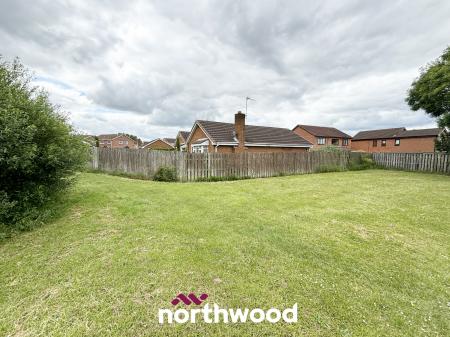 2 bedroom Bungalow for sale in Homestead Garth, Hatfield, Doncaster, DN7
