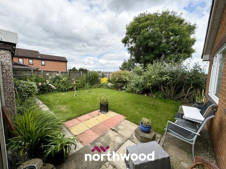 2 bedroom Bungalow for sale in Homestead Garth, Hatfield, Doncaster, DN7