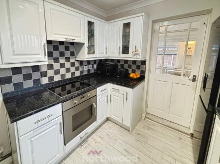 2 bedroom Bungalow for sale in Blenheim Close, Hatfield, Doncaster, DN7