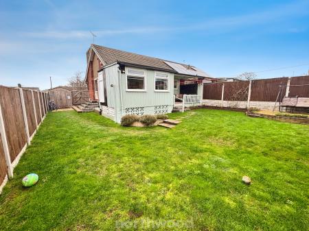 2 bedroom Bungalow for sale in Blenheim Close, Hatfield, Doncaster, DN7