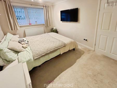 2 bedroom Bungalow for sale in Blenheim Close, Hatfield, Doncaster, DN7