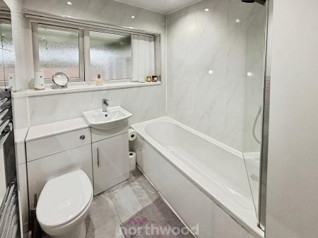 2 bedroom Bungalow for sale in Blenheim Close, Hatfield, Doncaster, DN7