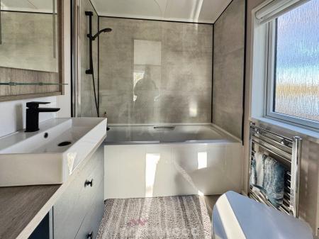 2 bedroom Park home for sale in 7 Lakes Country Park, Crowle, DN17