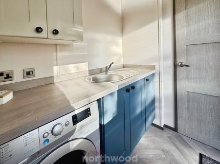 2 bedroom Park home for sale in 7 Lakes Country Park, Crowle, DN17