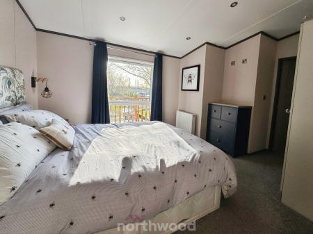 2 bedroom Park home for sale in 7 Lakes Country Park, Crowle, DN17