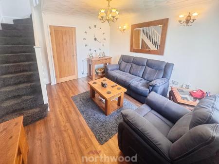 2 bedroom Semi-detached house for sale in Bryson Close, Thorne, Doncaster, DN8