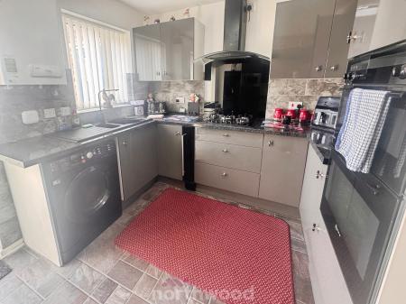 2 bedroom Semi-detached house for sale in Bryson Close, Thorne, Doncaster, DN8