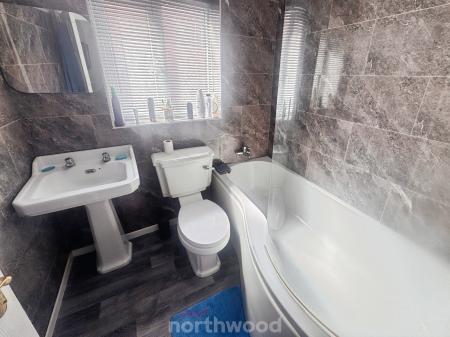 2 bedroom Semi-detached house for sale in Bryson Close, Thorne, Doncaster, DN8