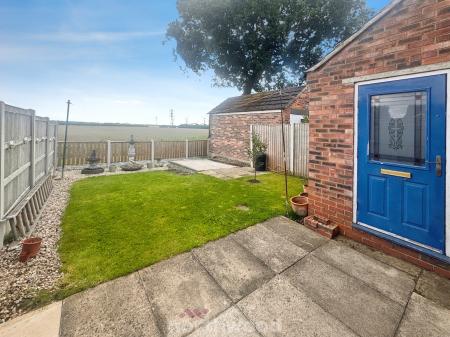 2 bedroom Semi-detached house for sale in Bryson Close, Thorne, Doncaster, DN8