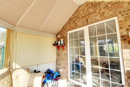 4 bedroom Detached house for sale in Cedar Walk, Campsall, Doncaster, DN6