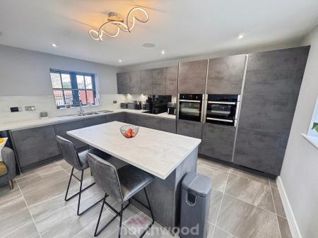 4 bedroom Detached house for sale in Church View, Crowle, DN17