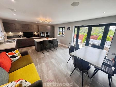 4 bedroom Detached house for sale in Church View, Crowle, DN17