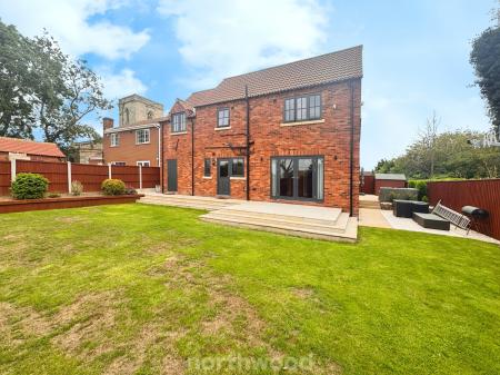 4 bedroom Detached house for sale in Church View, Crowle, DN17