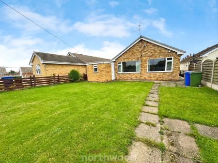 3 bedroom Detached bungalow for sale in Cobbler Hill, Goole, Goole, DN14