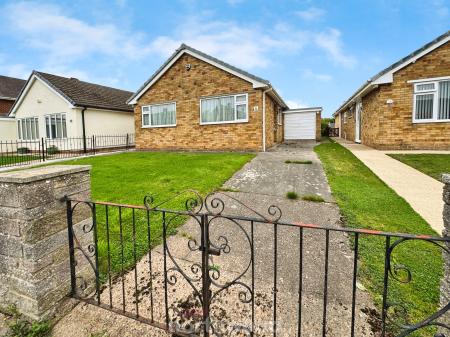 3 bedroom Detached bungalow for sale in Cobbler Hill, Goole, Goole, DN14