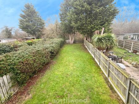 3 bedroom Semi-detached house for sale in Mayfield Avenue, Stainforth, Doncaster, DN7