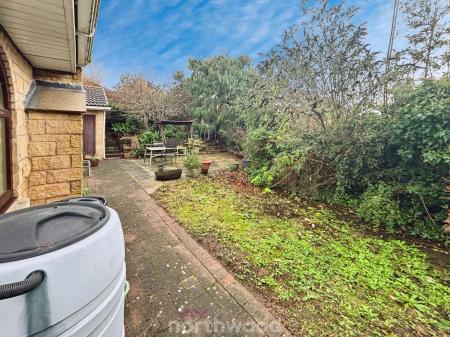 3 bedroom Bungalow for sale in St Georges Avenue, Dunsville, Doncaster, DN7