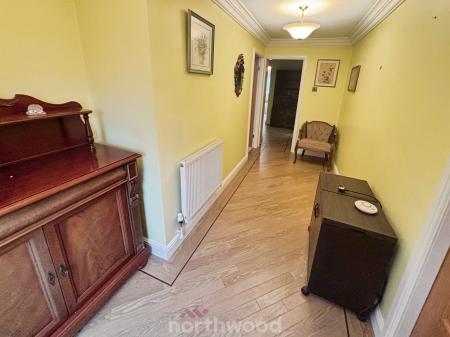 3 bedroom Bungalow for sale in St Georges Avenue, Dunsville, Doncaster, DN7