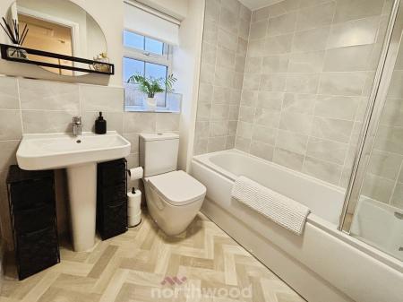 4 bedroom Detached house for sale in Fallow Road, Hatfield, Doncaster, DN7