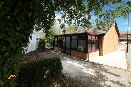 2 bedroom Bungalow to let in Broadwater Drive, Dunscroft, Doncaster, DN7
