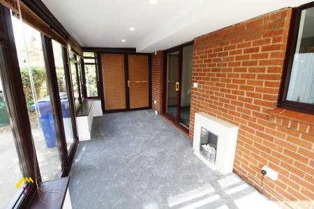 2 bedroom Bungalow to let in Broadwater Drive, Dunscroft, Doncaster, DN7