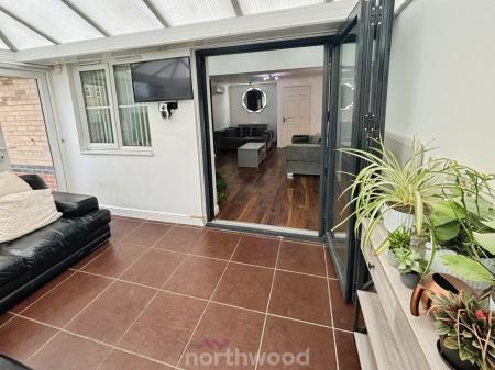 3 bedroom Semi-detached house for sale in Stony Close, Stainforth, Doncaster, DN7