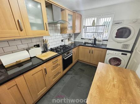 3 bedroom Semi-detached house for sale in Stony Close, Stainforth, Doncaster, DN7