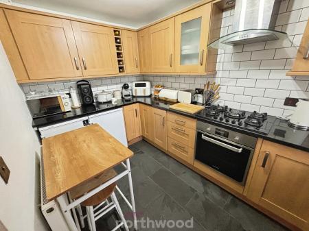 3 bedroom Semi-detached house for sale in Stony Close, Stainforth, Doncaster, DN7