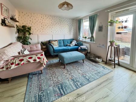 3 bedroom Semi-detached house for sale in Thorncliffe Drive, Doncaster, Doncaster, DN7