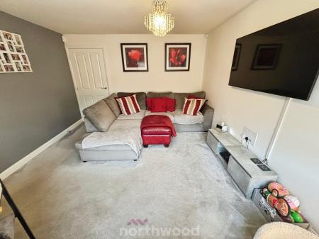 3 bedroom Semi-detached house for sale in Saxon Avenue Hatfield, Hatfield, Doncaster, DN7