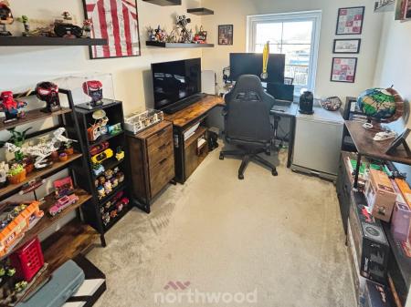 3 bedroom Semi-detached house for sale in Saxon Avenue Hatfield, Hatfield, Doncaster, DN7