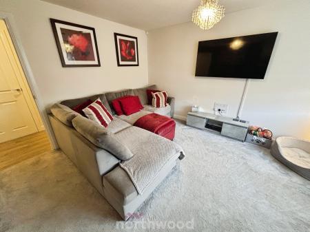 3 bedroom Semi-detached house for sale in Saxon Avenue Hatfield, Hatfield, Doncaster, DN7