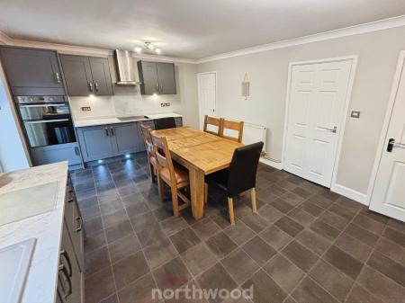 3 bedroom Semi-detached house for sale in Oldfield Crescent, Stainforth, Doncaster, DN7