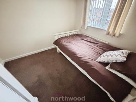 3 bedroom Semi-detached house for sale in Oldfield Crescent, Stainforth, Doncaster, DN7