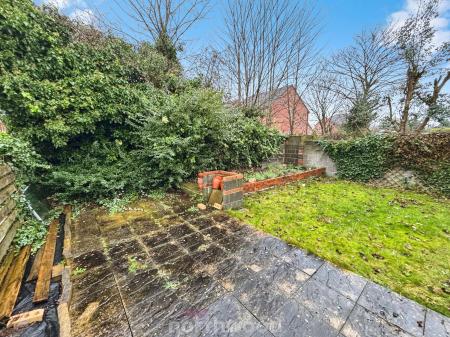 3 bedroom Semi-detached house for sale in Oldfield Crescent, Stainforth, Doncaster, DN7